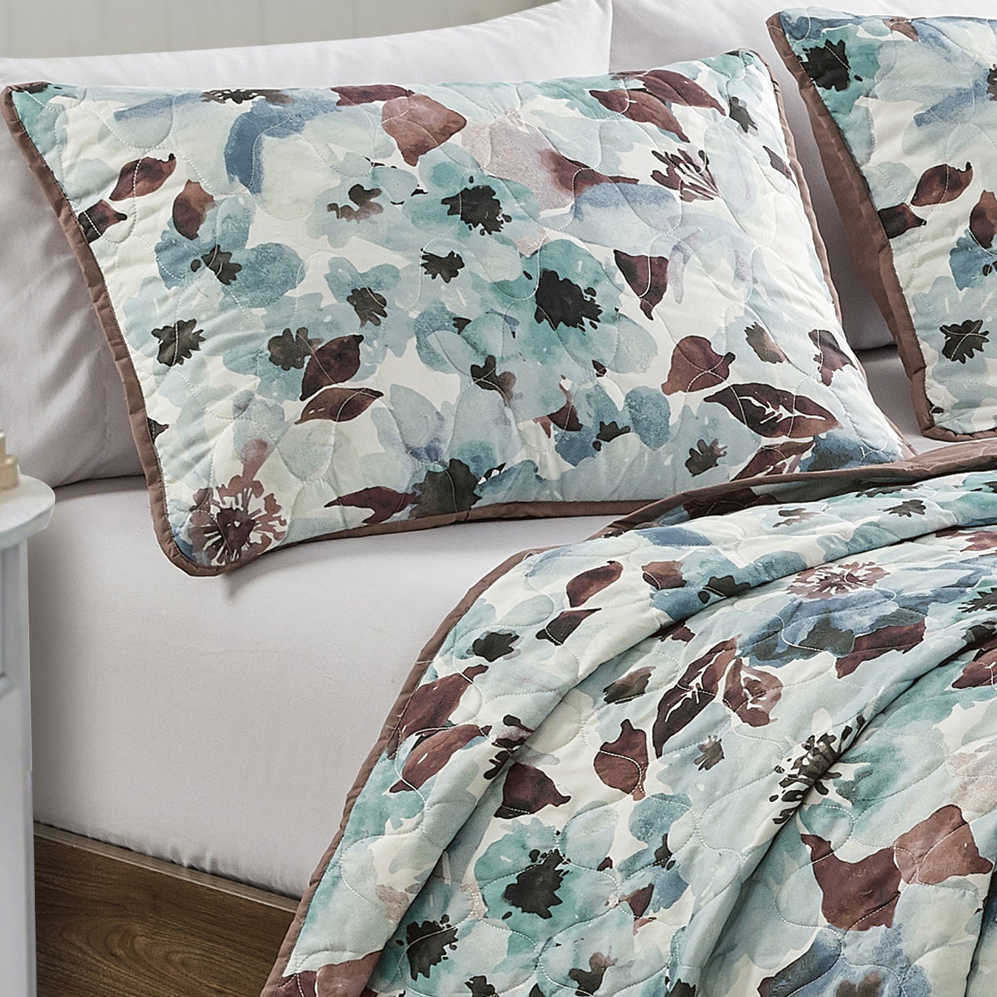 3-Piece Nalla Floral Blue Bedspread Set King Size Watercolor Flower Quilt