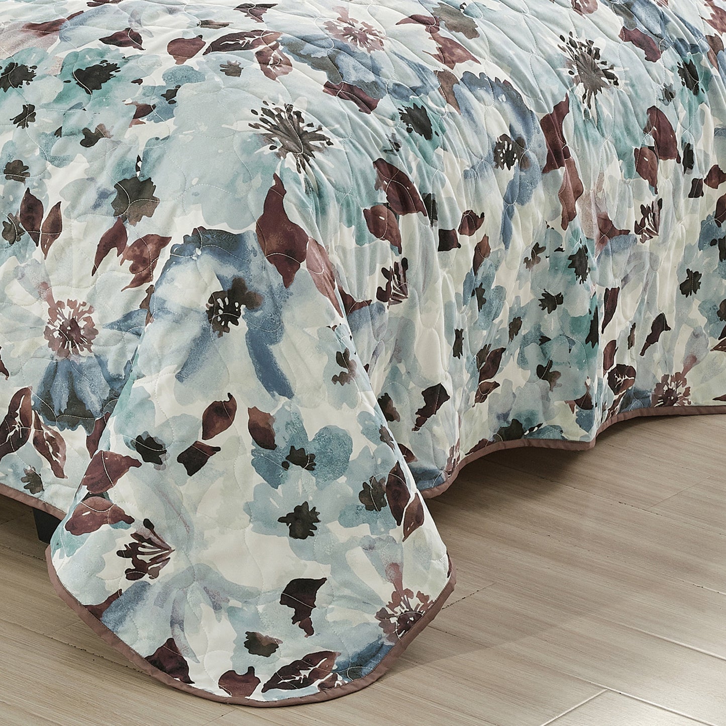 3-Piece Nalla Floral Blue Bedspread Set King Size Watercolor Flower Quilt