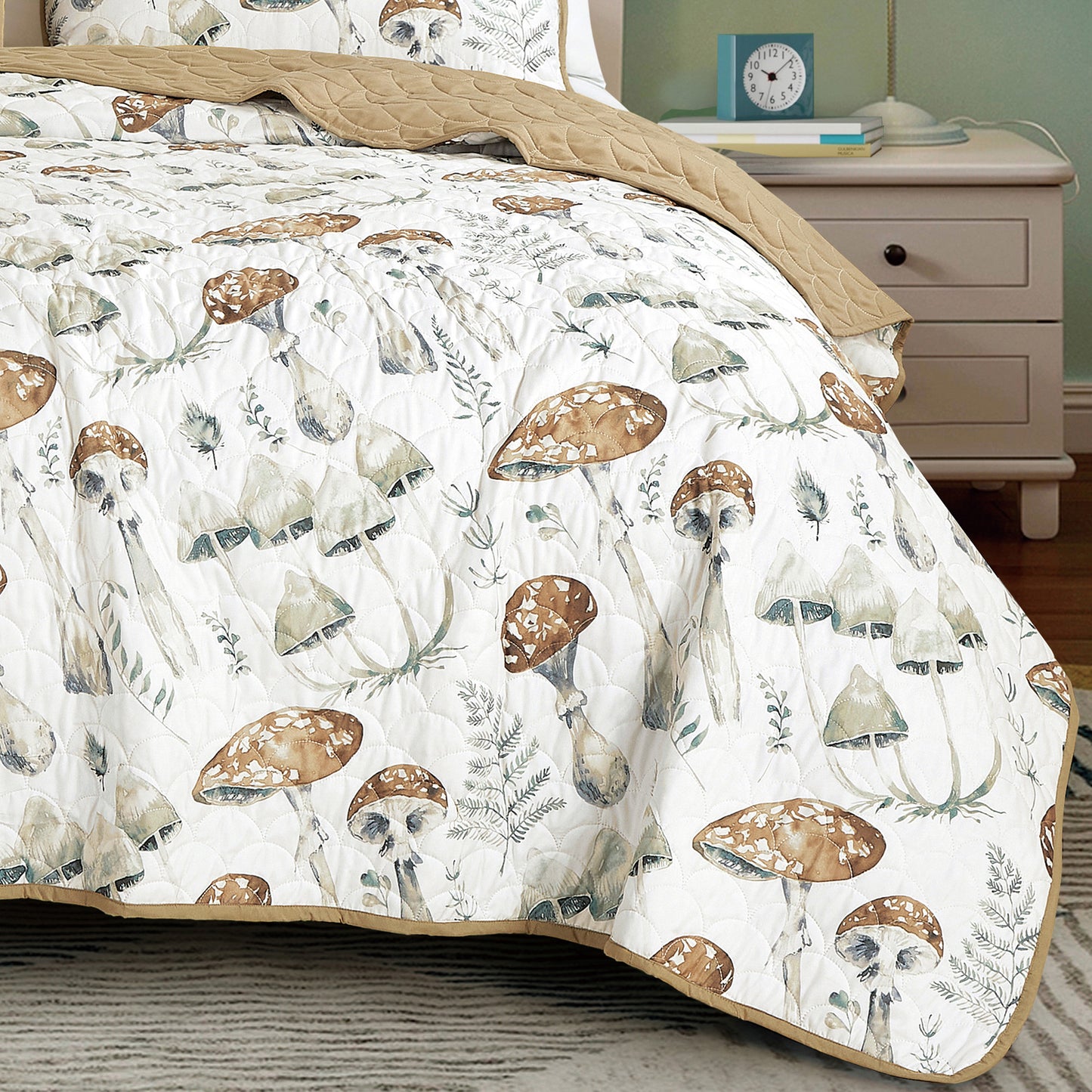 3-Piece Teenie Taupe Mushroom Bedspread Set King Size Reversible Brown Quilt