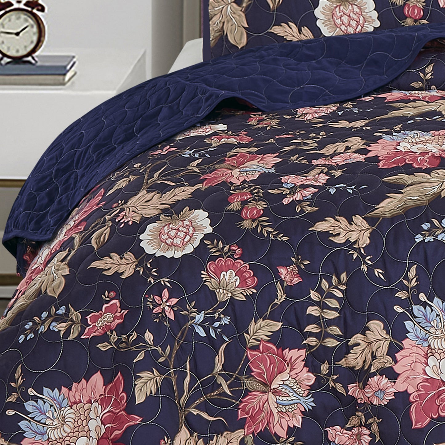 Winona Blue Floral Bedspread Set King Size 3-Piece Reversible Navy Quilt Set