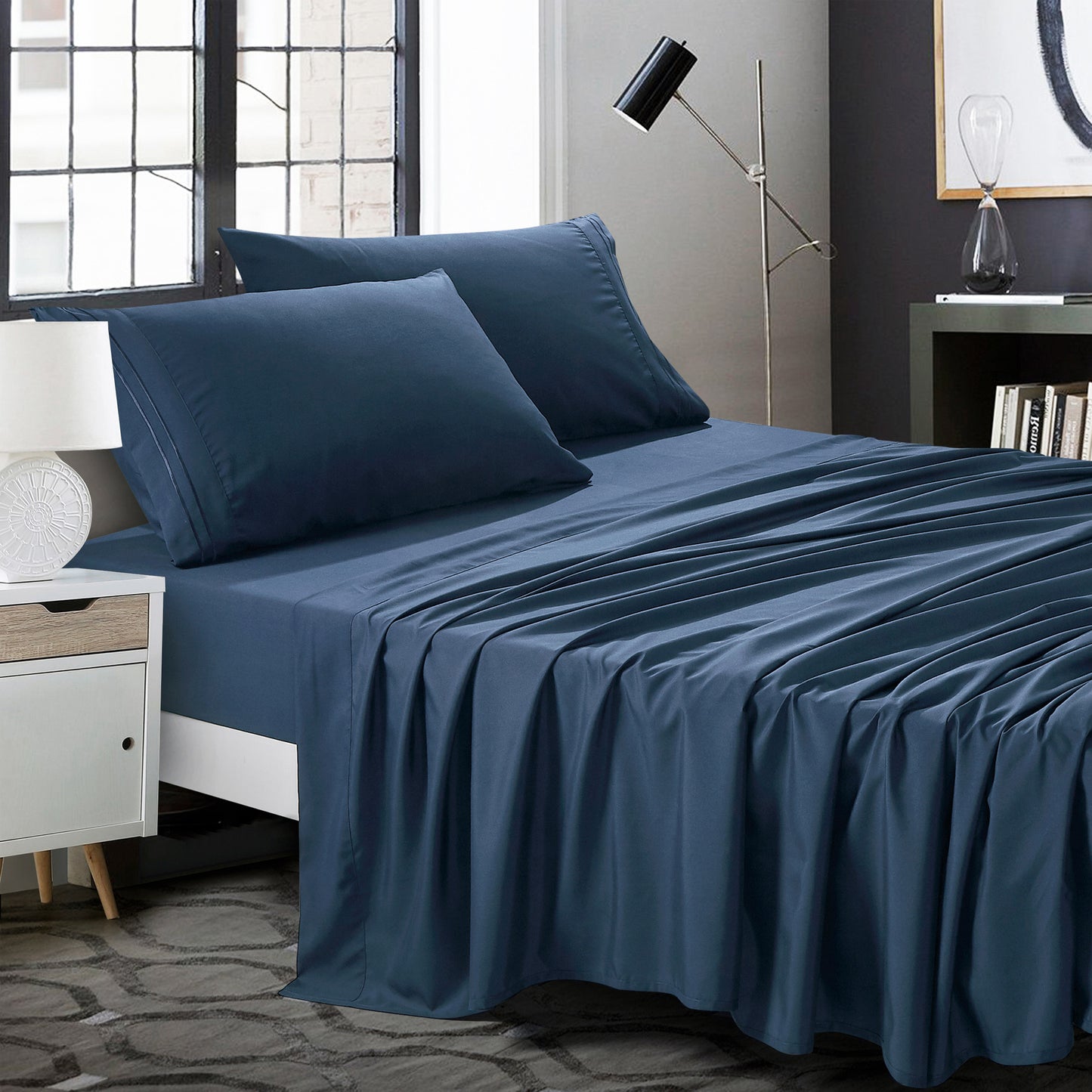3-Piece Navy Sheet Set Twin Size with Flat Sheet, Fitted Sheet, and Pillowcases