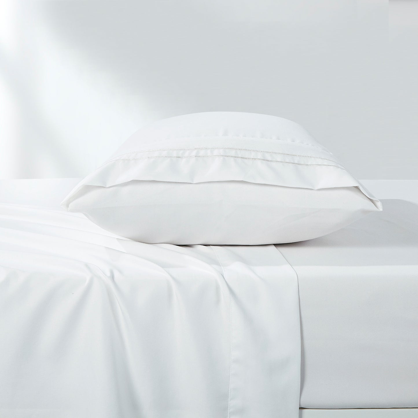4-Piece White Sheet Set Cal King Size with Flat Sheet, Fitted Sheet, and Pillowcases