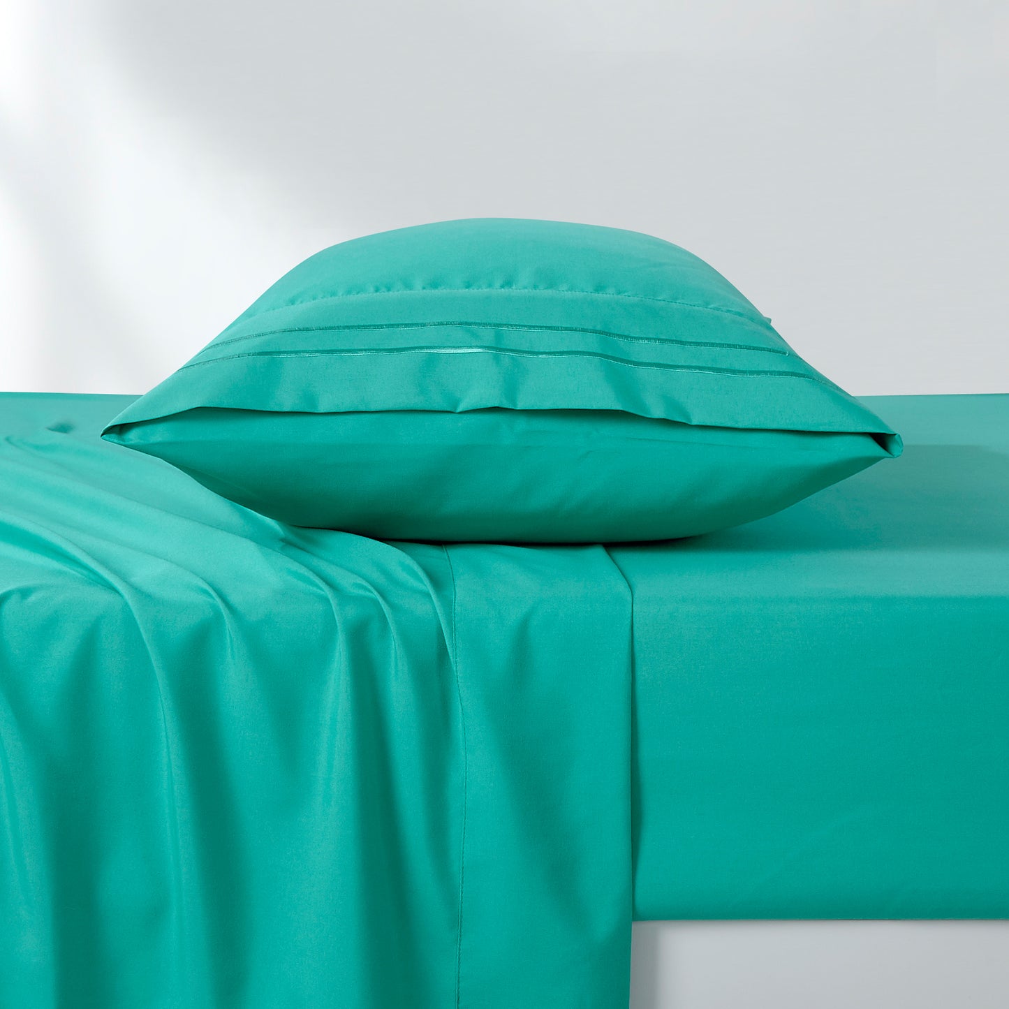 3-Piece Aqua Sheet Set Twin Size with Flat Sheet, Fitted Sheet, and Pillowcases