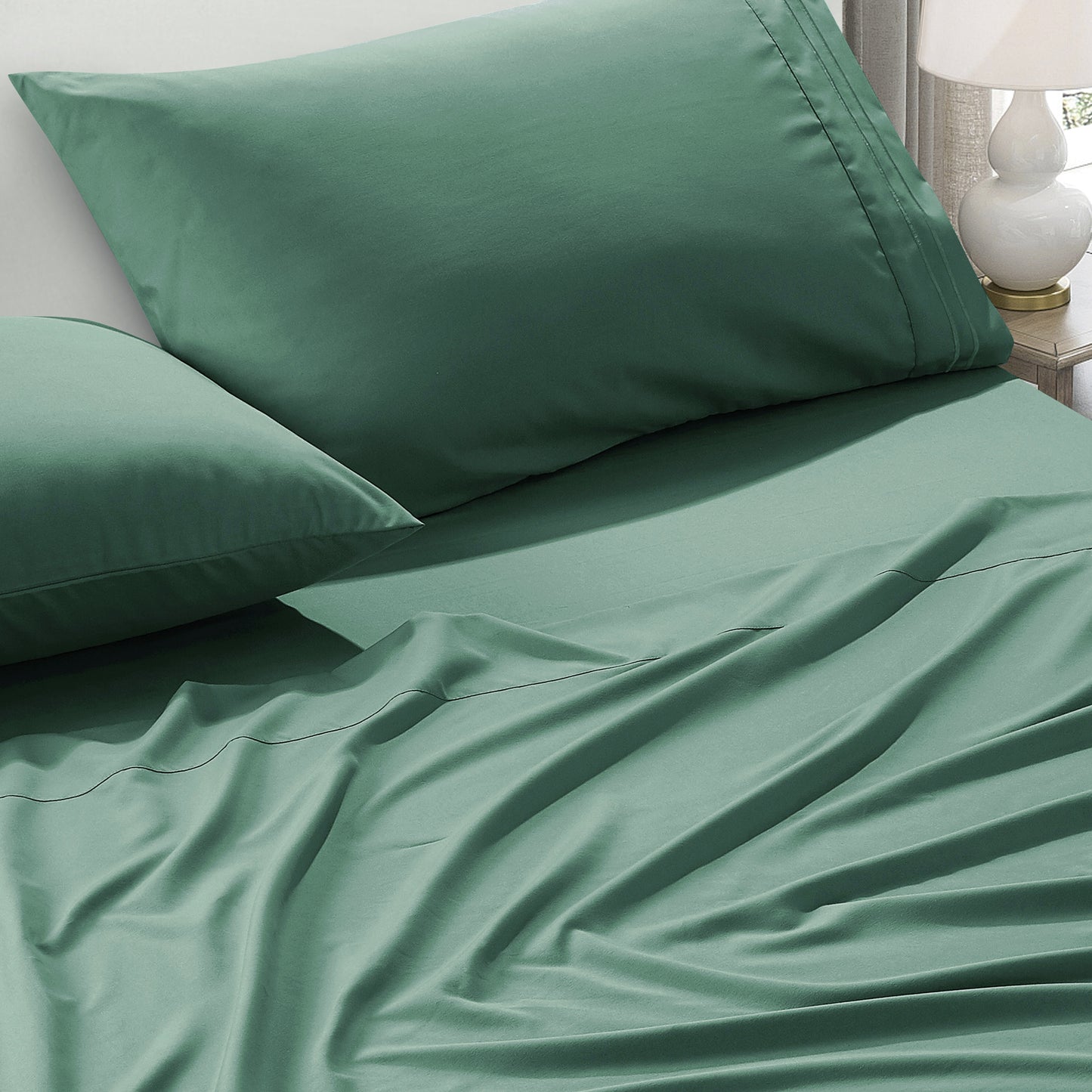 4-Piece Teal Sheet Set Cal King Size with Flat Sheet, Fitted Sheet, and Pillowcases