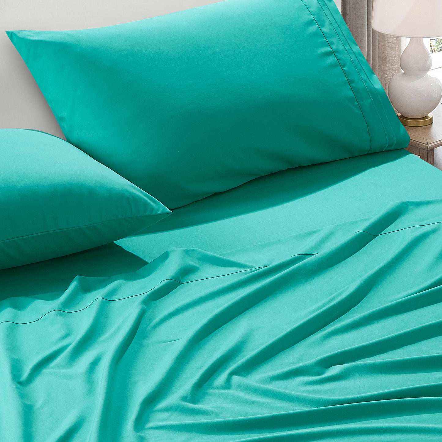 3-Piece Aqua Sheet Set Twin Size with Flat Sheet, Fitted Sheet, and Pillowcases