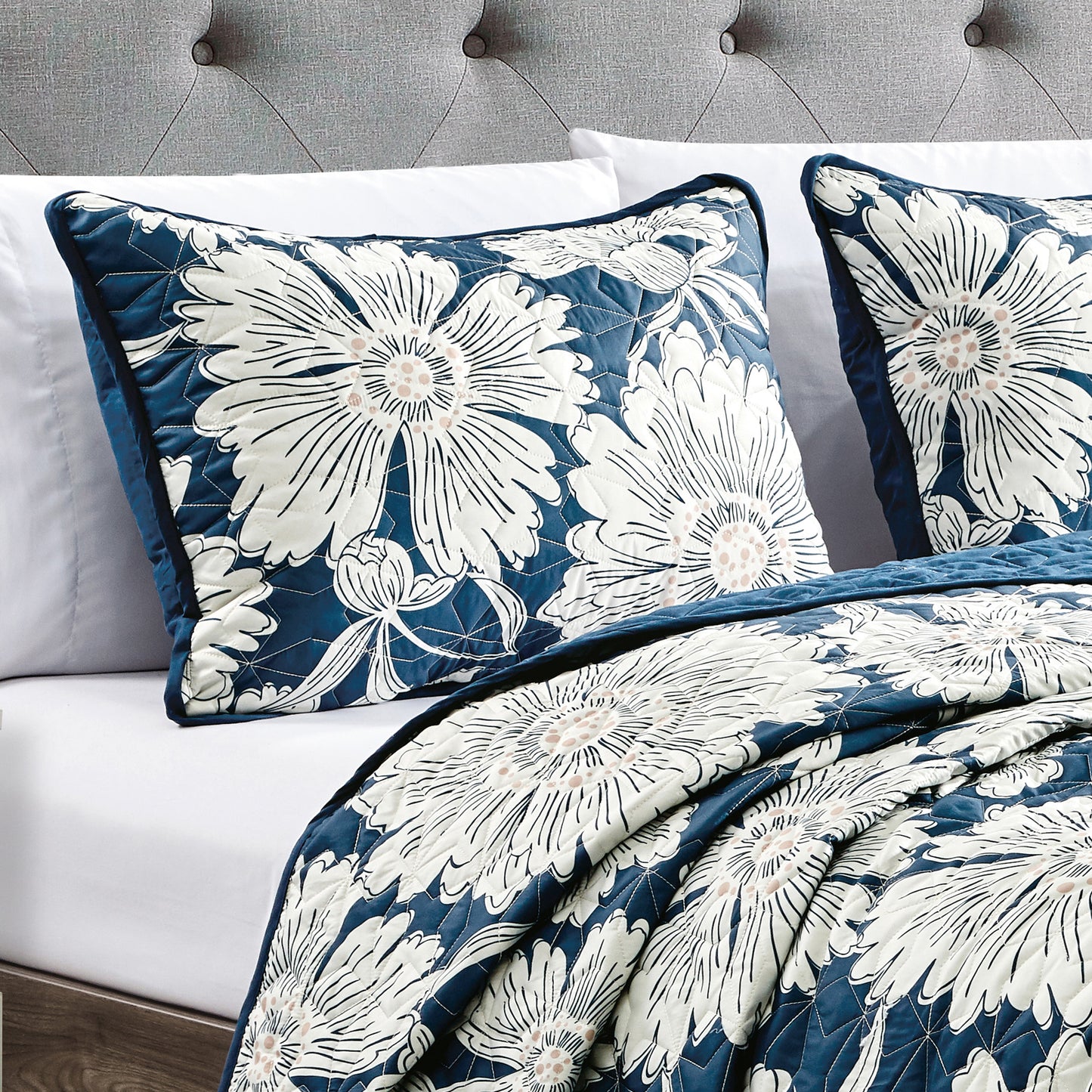 3-Piece ASIRA Blue Bedspread Set King Size Reversible Floral Quilt