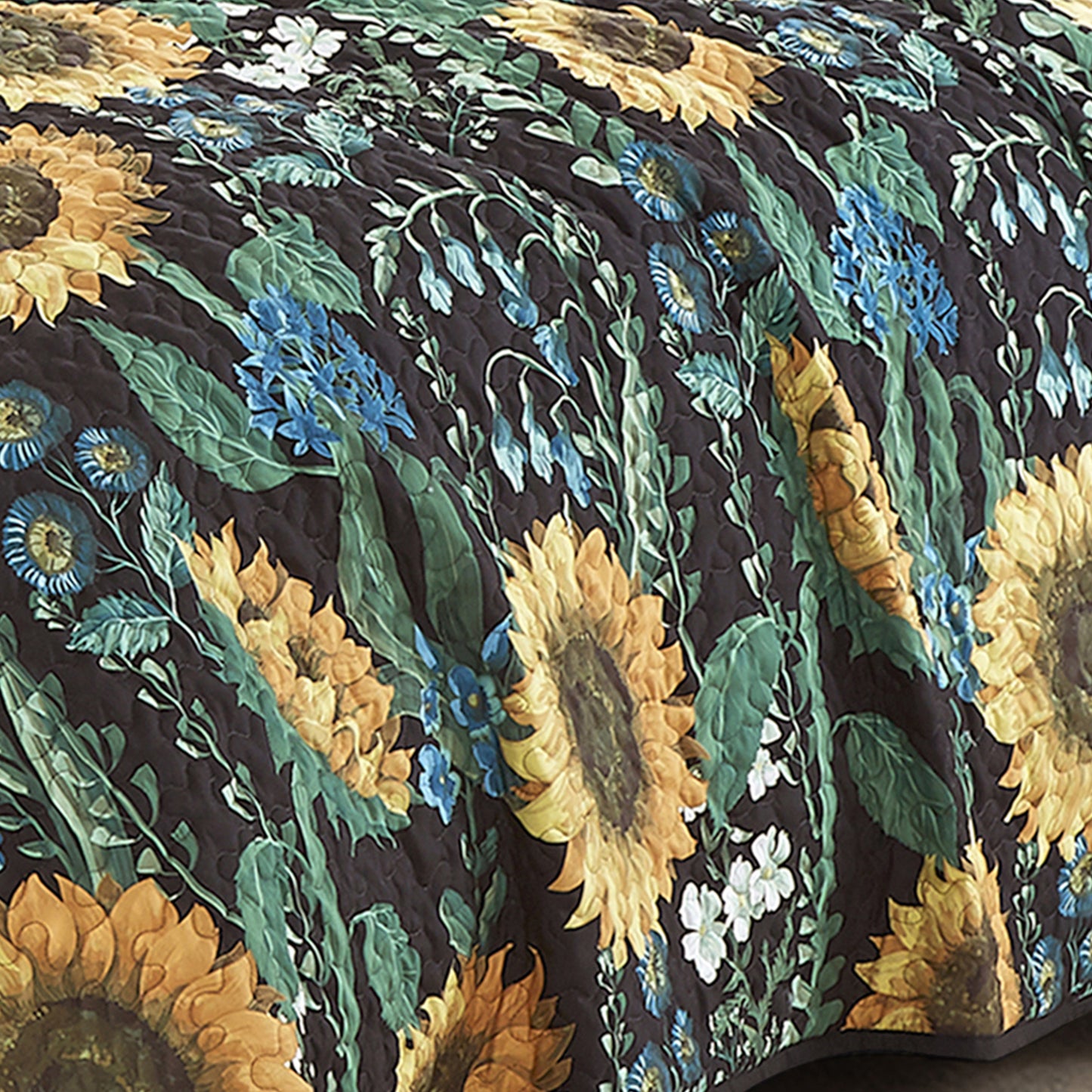 3-Piece Yellow Sunflower Bedspread Set King Size Reversible Black and Green Floral Quilt