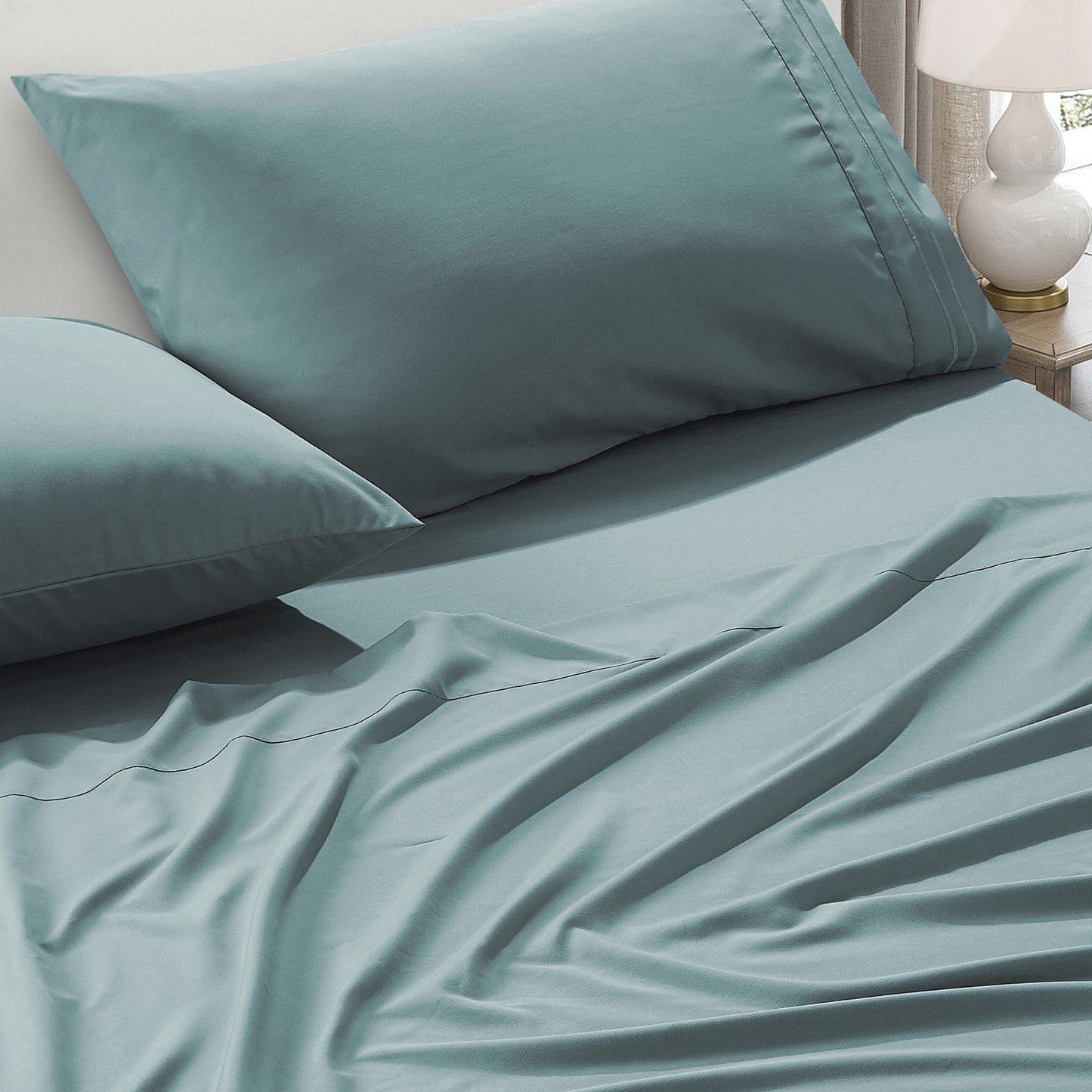 3-Piece Blue Sheet Set Twin Size with Flat Sheet, Fitted Sheet, and Pillowcases