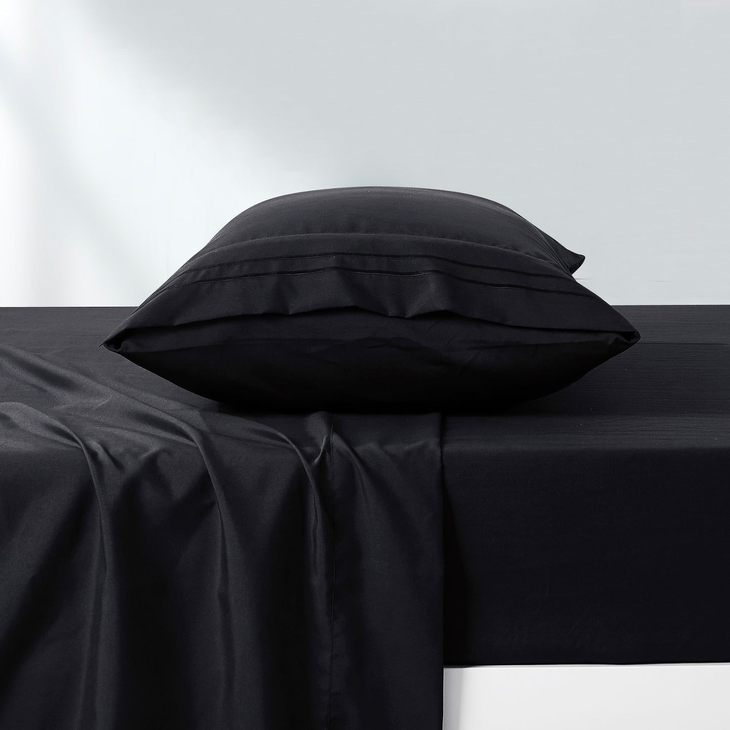 3-Piece Black Sheet Set Twin Size with Flat Sheet, Fitted Sheet, and Pillowcases