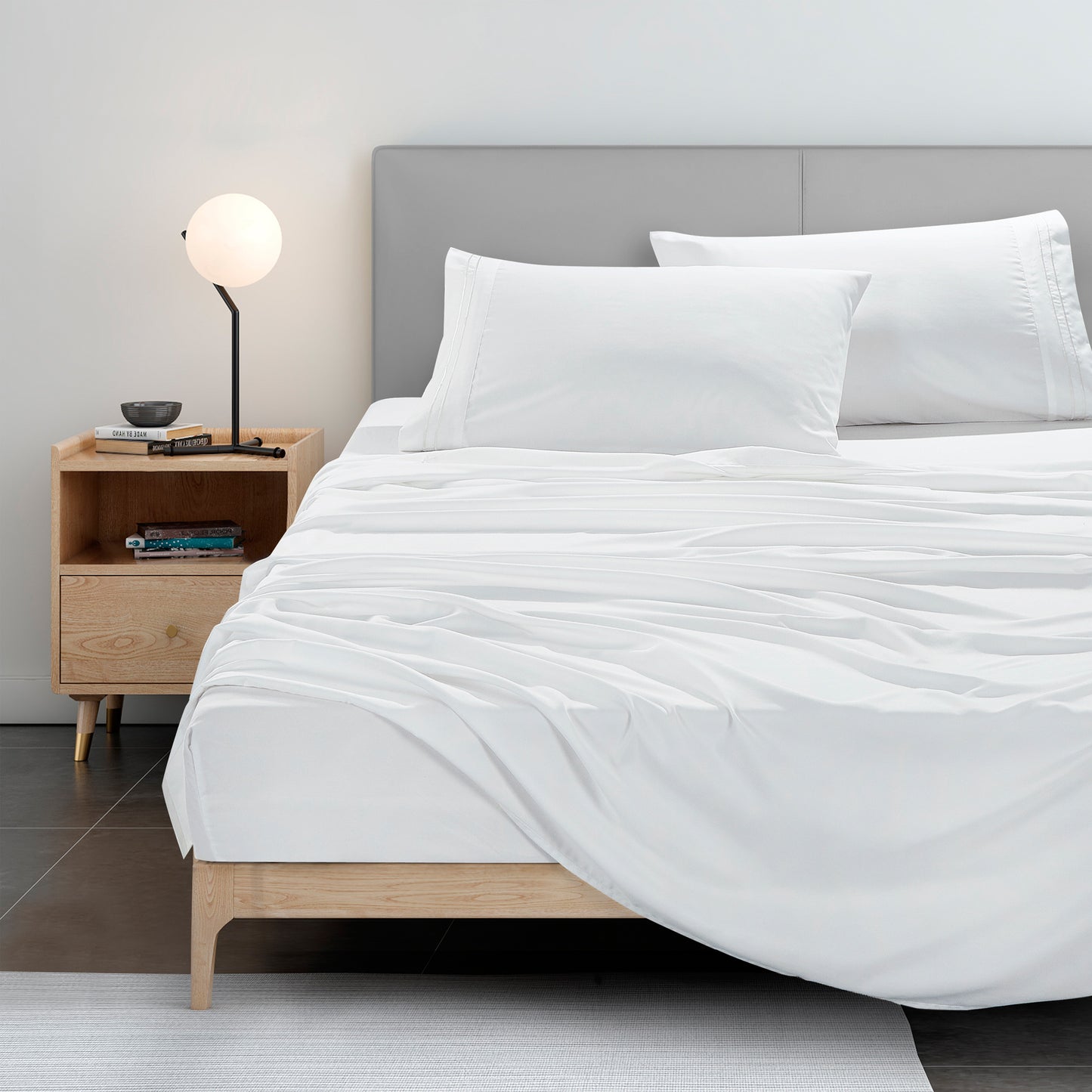 4-Piece White Sheet Set Cal King Size with Flat Sheet, Fitted Sheet, and Pillowcases